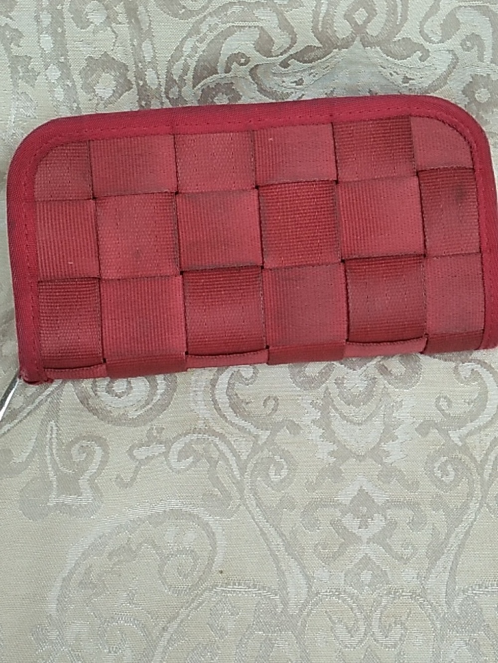 Harveys Seatbelt Zip Around Wallet